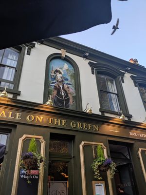 Nightingale on the Green - East London Pub & Function Room Hire