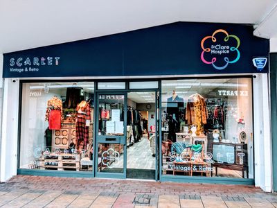 Scarlet Vintage & Retro