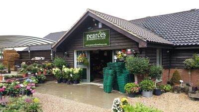 Pearce's Farm Shop & Cafe